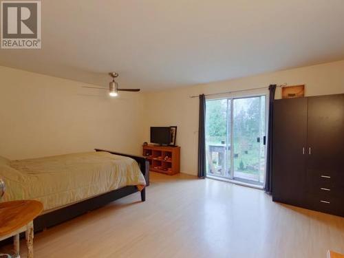 5953 Skeena Street, Powell River, BC - Indoor Photo Showing Bedroom