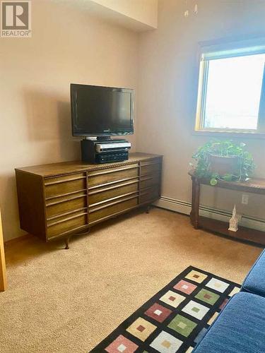 Bedroom/Office - 305, 5300 48 Street, Red Deer, AB 