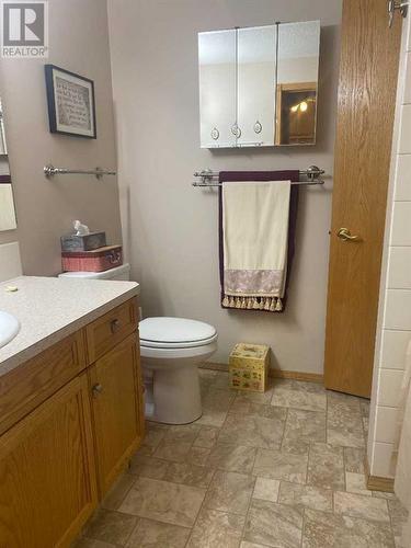 Master Bathroom - 305, 5300 48 Street, Red Deer, AB 