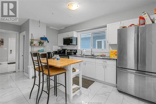 568 Tournier Street, Windsor, ON - Indoor Photo Showing Kitchen