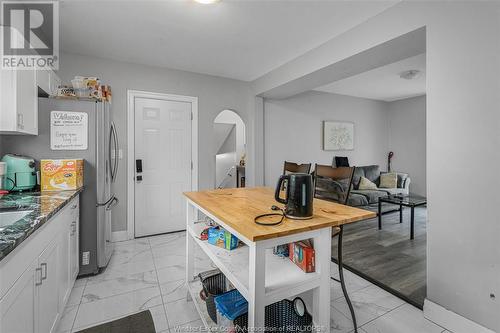 568 Tournier Street, Windsor, ON - Indoor Photo Showing Kitchen