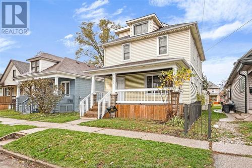 568 Tournier Street, Windsor, ON - Outdoor With Deck Patio Veranda