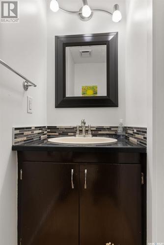 3 Killarney Way, Regina, SK - Indoor Photo Showing Bathroom