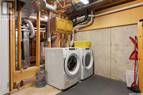 3 Killarney Way, Regina, SK - Indoor Photo Showing Laundry Room