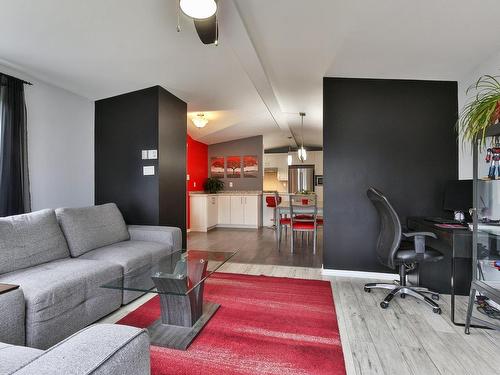 Salon - 1A Rue Viau, Saint-Jean-Sur-Richelieu, QC - Indoor Photo Showing Living Room