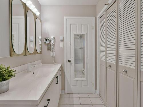 Salle de bains - 136 Rue Louise, L'Épiphanie, QC - Indoor Photo Showing Bathroom