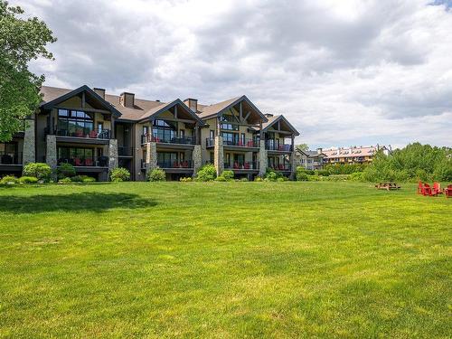 Back facade - 204-310 Ch. Louis-Dufour, Saint-Sauveur, QC - Outdoor With Facade