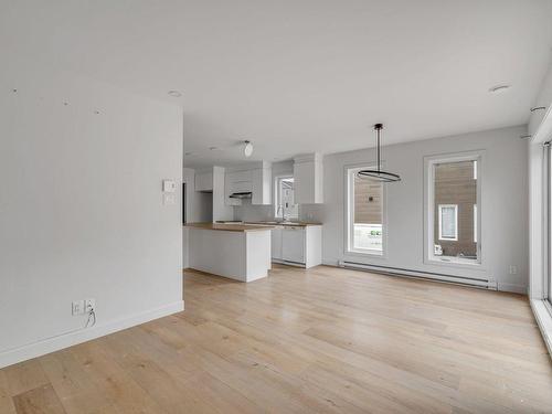 Dining room - 1193 Rue Du Calicot, Québec (La Haute-Saint-Charles), QC - Indoor Photo Showing Kitchen