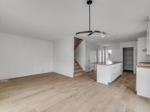 Living room - 1193 Rue Du Calicot, Québec (La Haute-Saint-Charles), QC - Indoor Photo Showing Kitchen