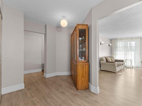 Hall - 307-8885 Rue Marcel-Cadieux, Montréal (Ahuntsic-Cartierville), QC - Indoor