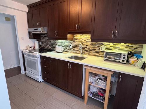 Cuisine - 10665 Av. Larose, Montréal (Ahuntsic-Cartierville), QC - Indoor Photo Showing Kitchen