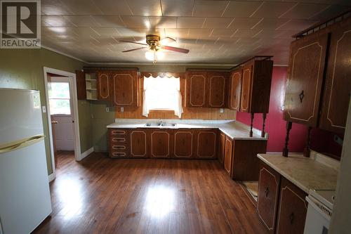 37 Pattys Arm Road, Conception Bay South, NL - Indoor Photo Showing Kitchen