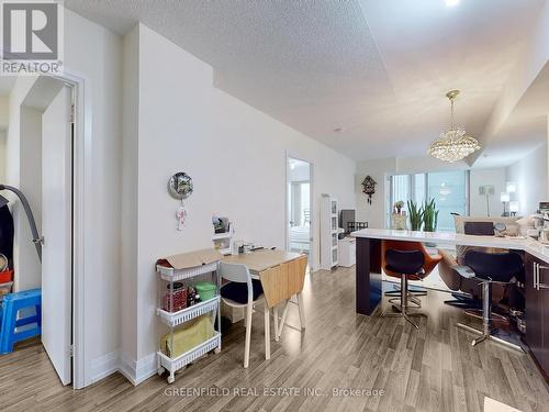 709 W - 565 Wilson Avenue, Toronto, ON - Indoor Photo Showing Dining Room