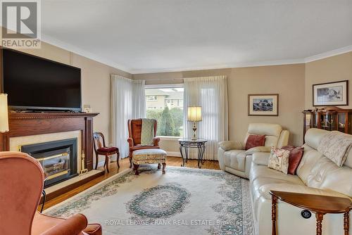 1365 Dobbin Avenue, Peterborough (Monaghan), ON - Indoor Photo Showing Kitchen With Double Sink