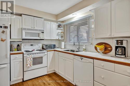 1365 Dobbin Avenue, Peterborough (Monaghan), ON - Indoor Photo Showing Kitchen With Double Sink