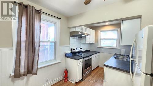 Main - 254 Wilson Road S, Oshawa, ON - Indoor Photo Showing Kitchen With Double Sink