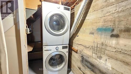 Main - 254 Wilson Road S, Oshawa, ON - Indoor Photo Showing Laundry Room