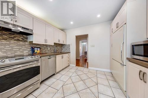 18 Brill Crescent, Toronto, ON - Indoor Photo Showing Kitchen