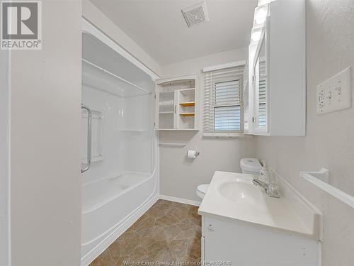 1608 Central, Windsor, ON - Indoor Photo Showing Bathroom