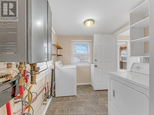 1608 Central, Windsor, ON - Indoor Photo Showing Laundry Room