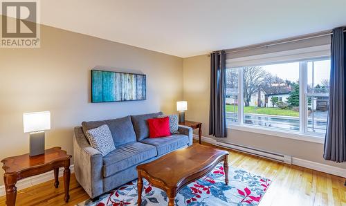 122 Smallwood Drive, Mount Pearl, NL - Indoor Photo Showing Living Room