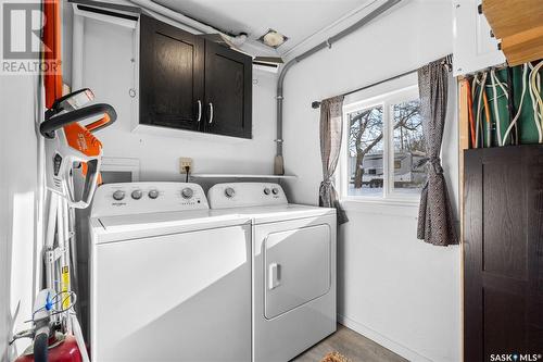 210-212 Watrous Street, Manitou Beach, SK - Indoor Photo Showing Laundry Room