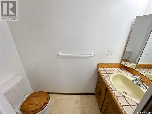 133 2Nd Street W, Lafleche, SK - Indoor Photo Showing Bathroom