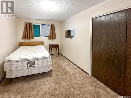 133 2Nd Street W, Lafleche, SK - Indoor Photo Showing Bedroom