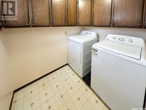 133 2Nd Street W, Lafleche, SK - Indoor Photo Showing Laundry Room