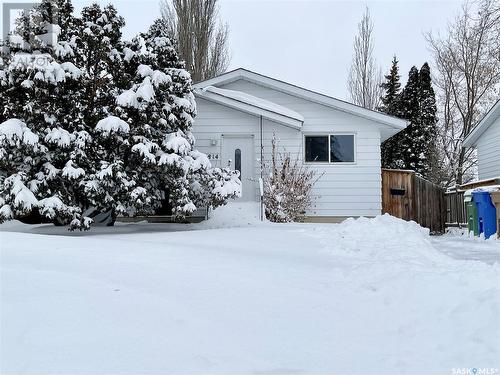 6814 1St Avenue N, Regina, SK - Outdoor