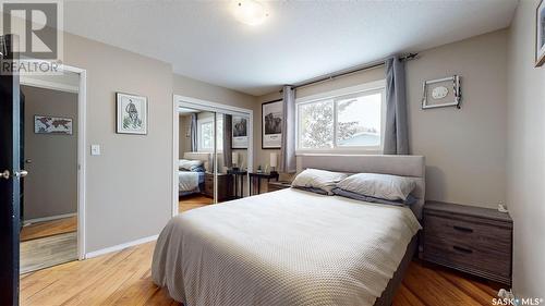 6814 1St Avenue N, Regina, SK - Indoor Photo Showing Bedroom