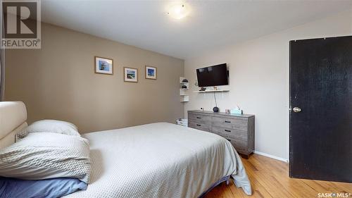 6814 1St Avenue N, Regina, SK - Indoor Photo Showing Bedroom