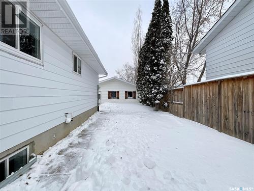 6814 1St Avenue N, Regina, SK - Outdoor With Exterior