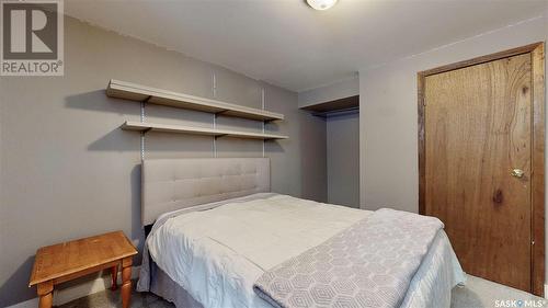 6814 1St Avenue N, Regina, SK - Indoor Photo Showing Bedroom