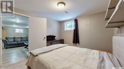 6814 1St Avenue N, Regina, SK - Indoor Photo Showing Bedroom