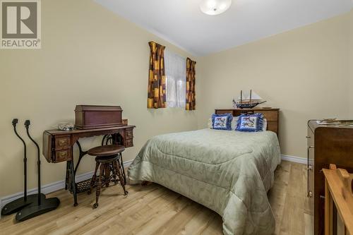 81 Carrick Drive, St. John'S, NL - Indoor Photo Showing Bedroom