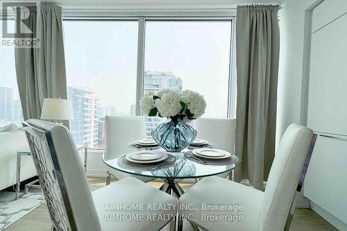 2812 - 85 Wood Street, Toronto, ON - Indoor Photo Showing Dining Room