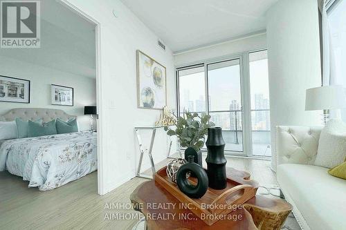 2812 - 85 Wood Street, Toronto, ON - Indoor Photo Showing Bedroom