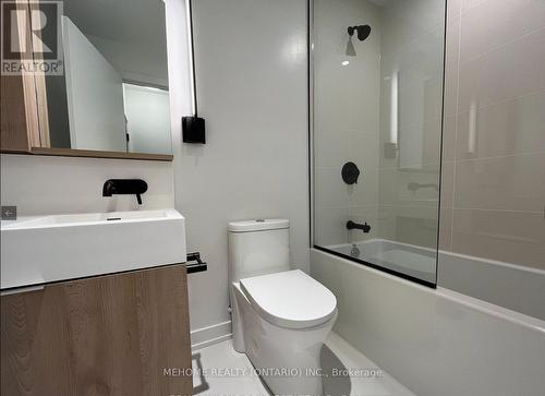 2006 - 127 Broadway Avenue, Toronto, ON - Indoor Photo Showing Bathroom