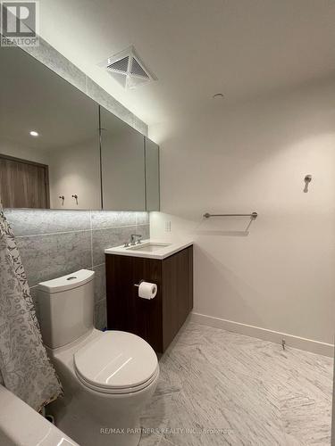 3509 - 95 Mcmahon Drive, Toronto, ON - Indoor Photo Showing Bathroom