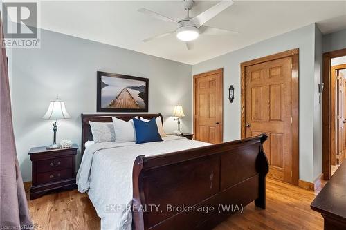 5 15Th Avenue, South Bruce Peninsula, ON - Indoor Photo Showing Bedroom