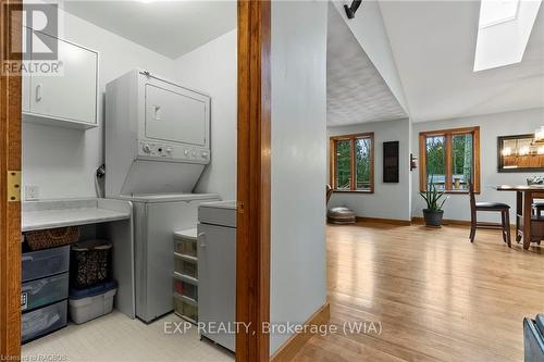 5 15Th Avenue, South Bruce Peninsula, ON - Indoor Photo Showing Laundry Room