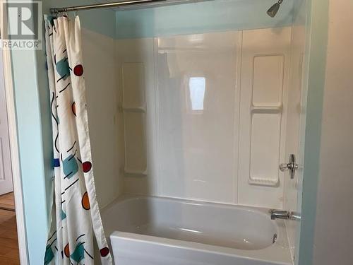 385 Oceanview Drive, Marches Point, NL - Indoor Photo Showing Bathroom