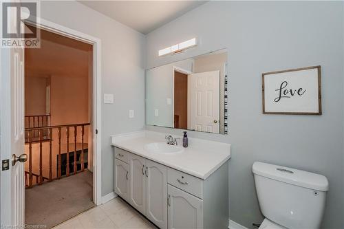 27 Attwood Drive, Cambridge, ON - Indoor Photo Showing Bathroom