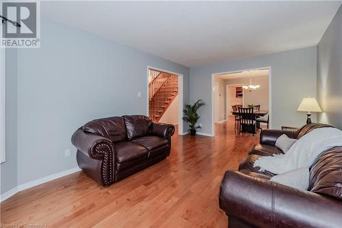 27 Attwood Drive, Cambridge, ON - Indoor Photo Showing Living Room