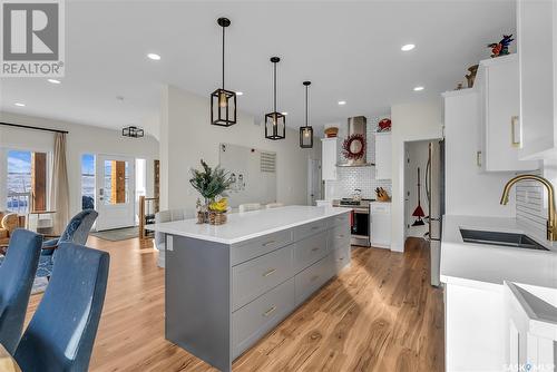 68 Meadowlark Crescent, Blucher Rm No. 343, SK - Indoor Photo Showing Kitchen With Double Sink With Upgraded Kitchen