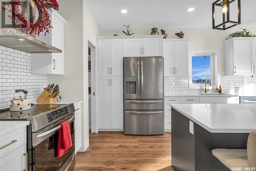 68 Meadowlark Crescent, Blucher Rm No. 343, SK - Indoor Photo Showing Kitchen With Upgraded Kitchen