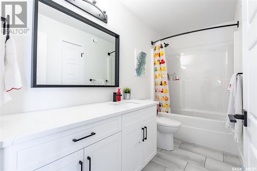 68 Meadowlark Crescent, Blucher Rm No. 343, SK - Indoor Photo Showing Bathroom