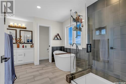 68 Meadowlark Crescent, Blucher Rm No. 343, SK - Indoor Photo Showing Bathroom