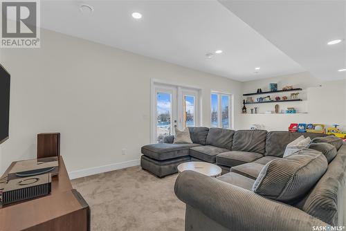 68 Meadowlark Crescent, Blucher Rm No. 343, SK - Indoor Photo Showing Living Room